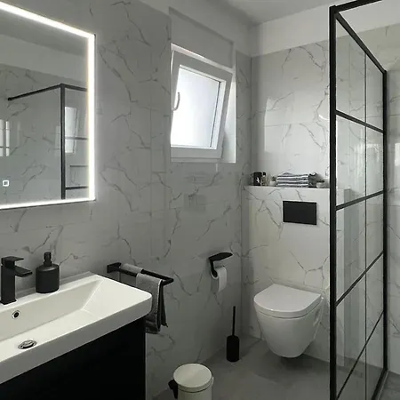 Lovely In Hébergement de vacances Vodice