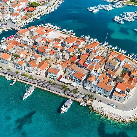 Traumhaftes Haus In * Vodice